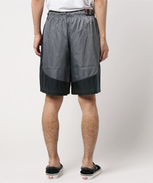 UNDER ARMOUR（アンダーアーマー）の「アンダーアーマー ウインドハーフパンツ UASPORTSTYLEWINDSHORT 1306478（その他パンツ・メンズ・ダークグリーン/グレー/ブラック×グレー・LL/3L/S/M/L）」の5枚目の写真