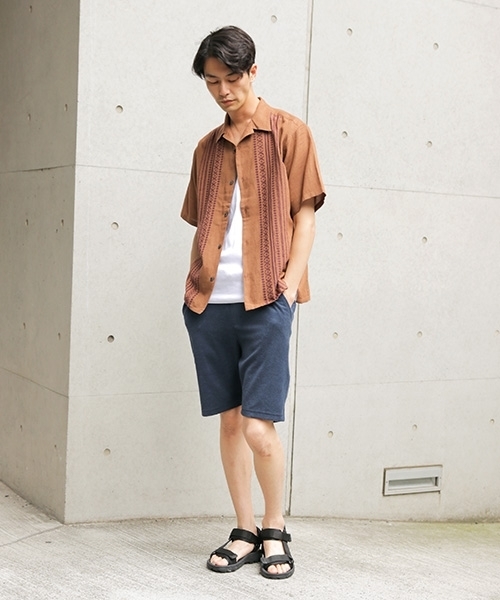 niko and...（ニコアンド）の「インドワイド刺繍シャツ（シャツ/ブラウス・メンズ・ホワイト/ブラウン/カーキ/チャコール・MEDIUM/LARGE）」の5枚目の写真