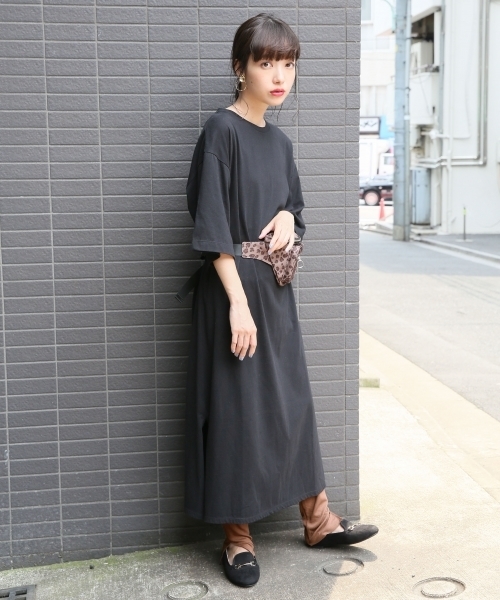 LOWRYS FARM（ローリーズファーム）の「カラーワンピースＳＳ／Ｍ　808792（ワンピース・レディース・パープル/ブラウン/アイボリー/カーキ/ブラック・MEDIUM/LARGE）」の16枚目の写真