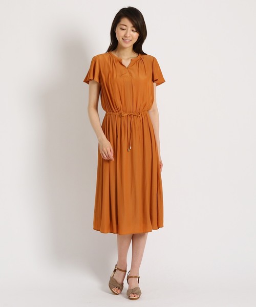 Sunauna(スーナウーナ)の「【洗える】パウダーギャザーワンピース(ワンピース・レディース・ネイビー/カーキ/レンガ・38/36)」の4枚目の写真