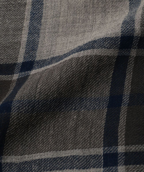 SHIPS JET BLUE（シップスジェットブルー）の「SHIPS JET BLUE: インドウールチェック ストール180（ストール/ショール・メンズ・レッド/オリーブ/イエロー/ブルー・ONE SIZE）」の6枚目の写真