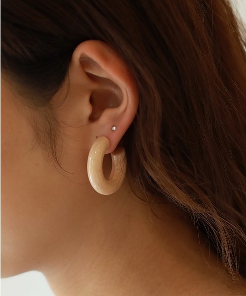 TODAYFUL（トゥデイフル）の「アソートテクスチャーピアス（ピアス（両耳用）・レディース・ブラック/ダークブラウン/ベージュ系その他・FREE）」の9枚目の写真