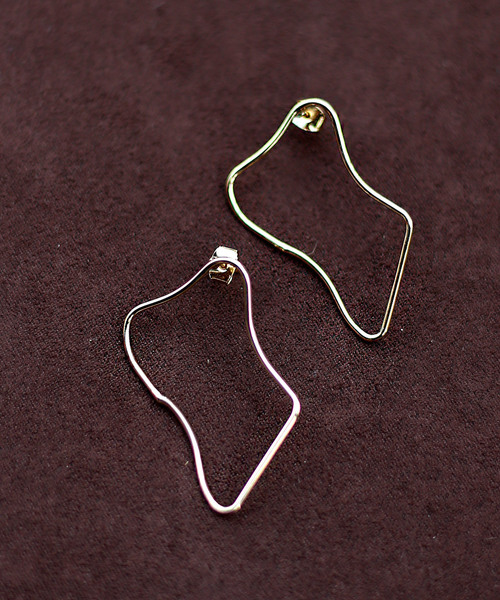 Bou Jeloud（ブージュルード）の「デフォルメピアス（ピアス（両耳用）・レディース・ゴールド・FREE）」の5枚目の写真