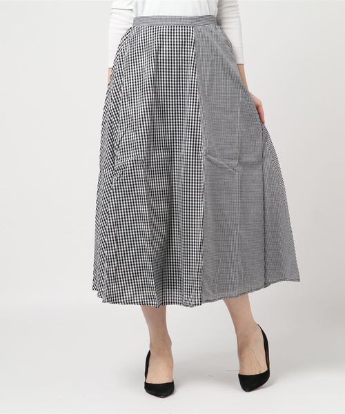 STYLEBLOCK(スタイルブロック)の「先染めギンガムチェック切替フレアロングスカート(スカート・レディース・ブラック/ネイビー/ブルー・M)」の2枚目の写真