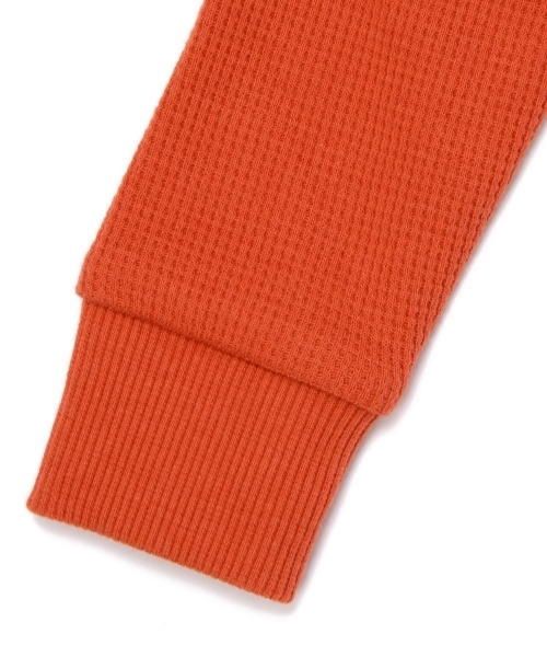 green label relaxing（グリーンレーベルリラクシング）の「ワッフル カレッジプリント プルオーバー（Tシャツ/カットソー・キッズ・ネイビー/オレンジ・95/115/105/125）」の5枚目の写真