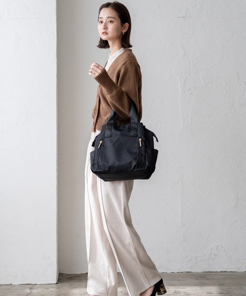 VitaFelice（ヴィータフェリーチェ）の「大容量ナイロンリュックサック（バックパック/リュック・レディース・ブラック/ネイビー/モカ/ブラウン/グレー/グリーン系その他・FREE）」の12枚目の写真