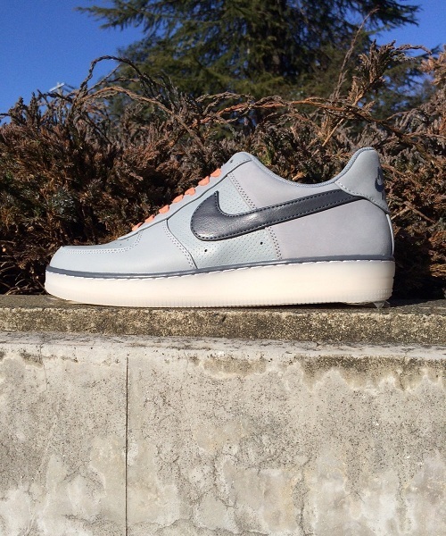 NIKE(ナイキ)の「ナイキ エアフォース ダウンタウン ティエンポカラー NIKE AF1 DOWNTOWN 579962(スニーカー・メンズ・グリーン/ネイビー/シルバー・27cm/28.5cm/26cm/26.5cm/29cm/28cm/27.5cm)」の1枚目の写真