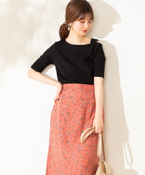 natural couture(ナチュラルクチュール)の「ワンショルストラップテレコTシャツ(Tシャツ/カットソー・レディース・ブラック/ベージュ/ブラウン/サックスブルー/アイボリー・FREE)」の21枚目の写真