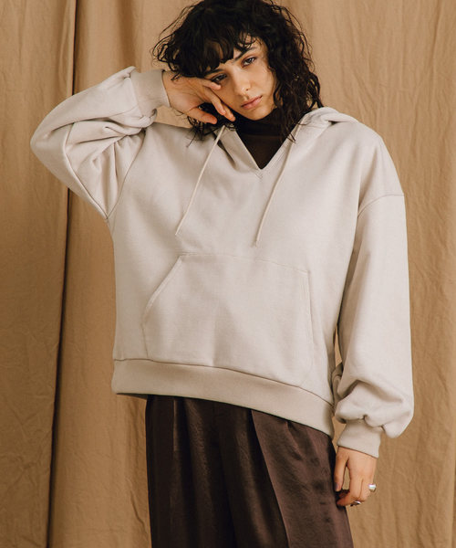 PUBLIC TOKYO（パブリックトウキョウ）の「極 Vネックスリットフードパーカー（パーカー・レディース・ダークグレー/ベージュ/パープル・FREE）」の12枚目の写真