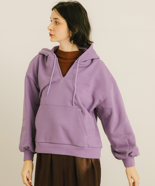 PUBLIC TOKYO（パブリックトウキョウ）の「極 Vネックスリットフードパーカー（パーカー・レディース・ダークグレー/ベージュ/パープル・FREE）」の21枚目の写真