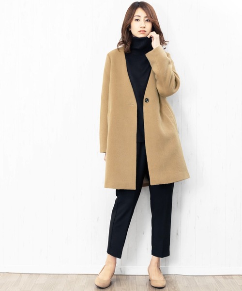 mili an deni(ミリアンデニ)の「Vネックシャギーコート(ノーカラージャケット)」|キャメル