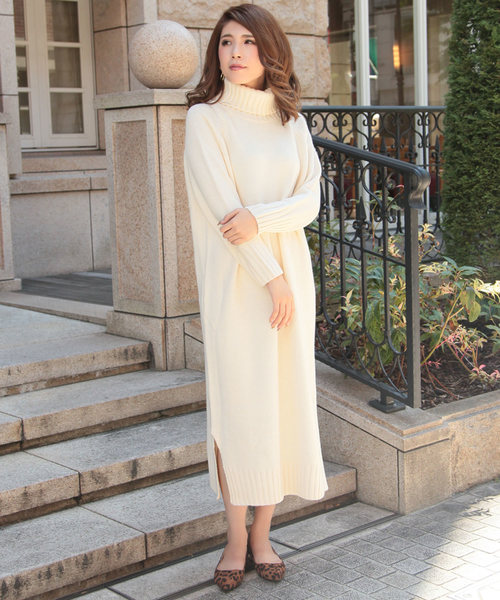 タートルネックロングニットワンピース
