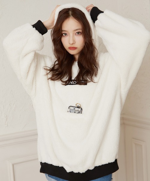 ANDGEEBEE(アンジービー)の「【UNISEX】ポケットボアパーカー(パーカー)」|ホワイト