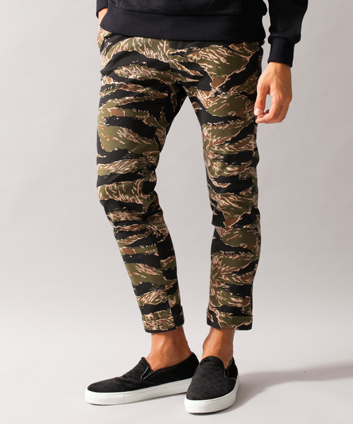 BEAUTY&YOUTH UNITED ARROWS（ビューティーアンドユースユナイテッドアローズ）の「BY ∴ プリント ノープリーツ アンクル パンツ◆（チノパンツ・メンズ・その他1/その他2/その他3・LARGE/SMALL/X-LARGE/MEDIUM）」の6枚目の写真