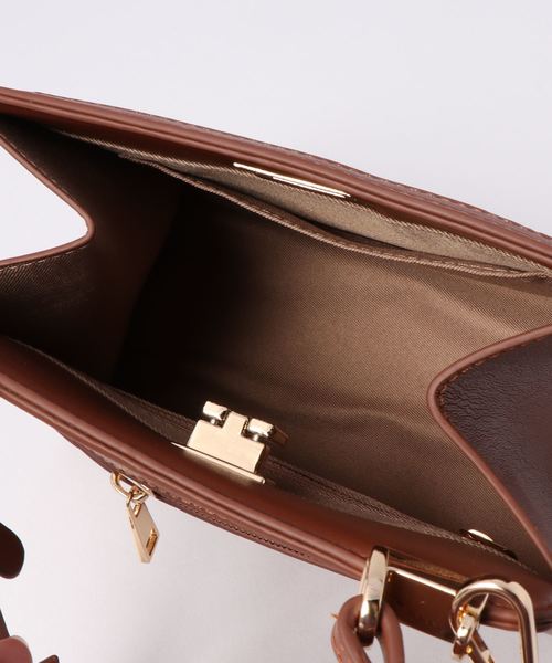 INTERPLANET(インタープラネット)の「合皮*キャンバスミニBAG(ショルダーバッグ・レディース・ブラック系その他/ブラック/キャメル・フリー)」の7枚目の写真