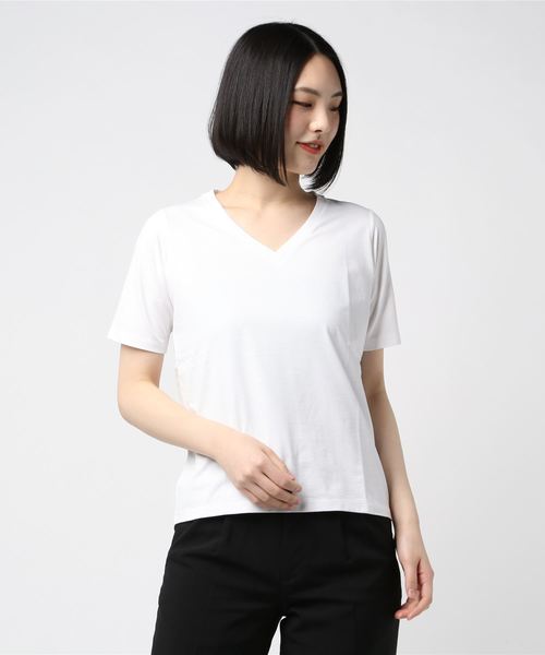 three dots(スリードッツ)の「Powdery cotton s/s v-neck tee(Tシャツ/カットソー・レディース・ホワイト/ブラック/ネイビー・X-SMALL/SMALL)」の2枚目の写真
