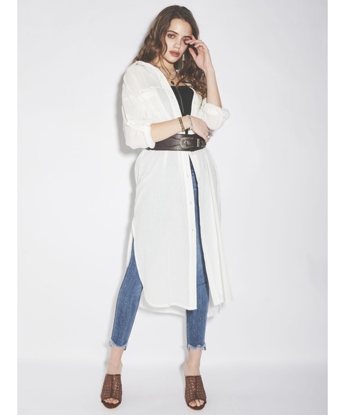 EGOIST（エゴイスト）の「オーバースリットロングシャツ（シャツ/ブラウス・レディース・ライトブラウン/ホワイト/カーキ・FREE）」の7枚目の写真