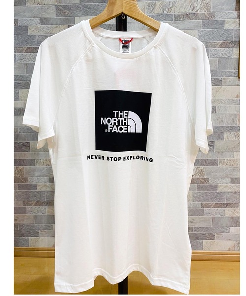 THE NORTH FACE(ザノースフェイス)の「スクエアロゴ クルーネック 半袖 Tシャツ SS RAG RED BOX TEE(Tシャツ/カットソー・メンズ・ブラック/ホワイト・S/M/L)」の1枚目の写真