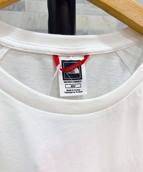 THE NORTH FACE(ザノースフェイス)の「スクエアロゴ クルーネック 半袖 Tシャツ SS RAG RED BOX TEE(Tシャツ/カットソー・メンズ・ブラック/ホワイト・S/M/L)」の7枚目の写真