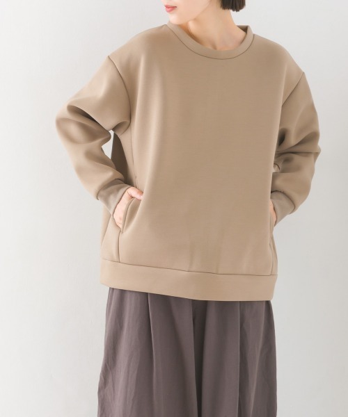 OMNES（オムネス）の「スポンジポンチ後裾ファスナープルオーバー（その他トップス・レディース・モカ/ベージュ/ネイビー・FREE）」の4枚目の写真