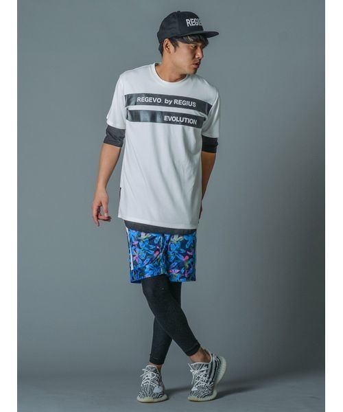 REGIEVO(レジエボ)の「REGIEVO 花柄フラワープリントショートパンツ(その他パンツ・メンズ・レッド/ブルー・L/M/XL/S)」の3枚目の写真
