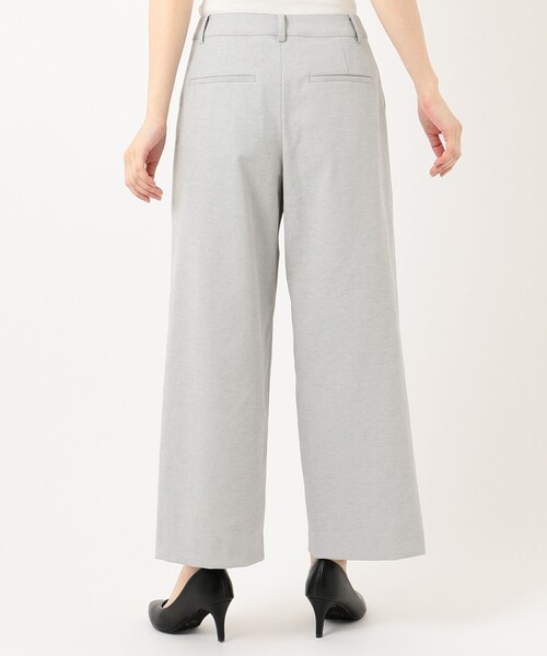 J.PRESS(ジェイプレス)の「【洗える】シェルタリングドライオックス ワイドパンツ(その他パンツ・レディース・ライトグレー系/ベージュ系/ブラウン系・T15/T13)」の5枚目の写真