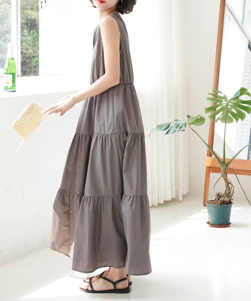 Mayree（メイリー）の「【Mayree】ノースリーブティアードロングワンピ 2021SS（ワンピース・レディース・ブラック/ブラウン・FREE）」の4枚目の写真