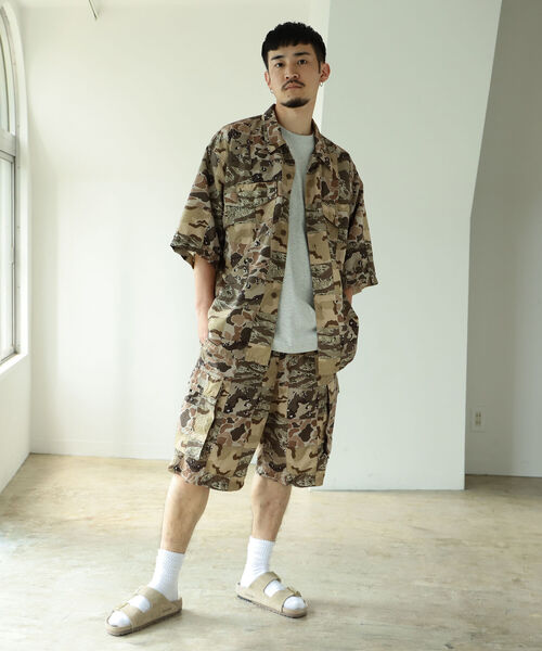 BEAMS（ビームス）の「BEAMS / カモフラージュ イージー シャツ（シャツ/ブラウス・メンズ・ベージュ/グリーン・SMALL/MEDIUM/LARGE/X-LARGE）」の6枚目の写真