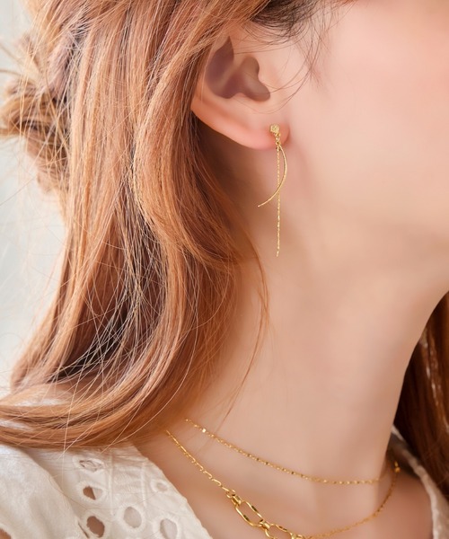 Phoebe(フィービィー)の「【痛くないシリーズ】シャイニーアシンメトリークリスタルループフィットイヤリング(イヤリング・レディース・シルバー/ゴールド・FREE)」の13枚目の写真