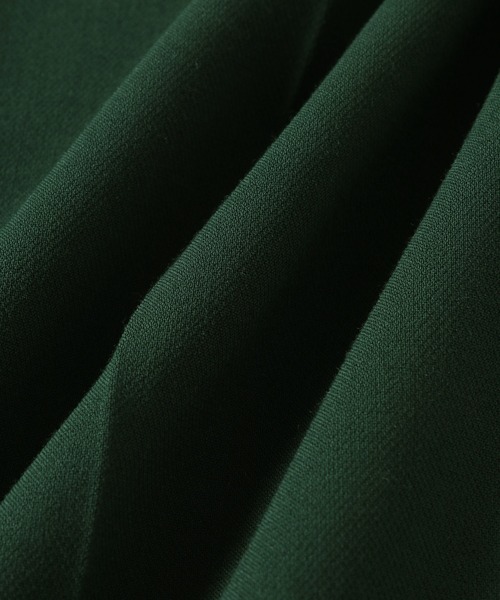 ADAM ET ROPE'(アダムエロペ)の「【WEB限定】センタープレスカラーパンツ(スラックス・レディース・キナリ/ダークグリーン/レッド・34/36/38)」の19枚目の写真