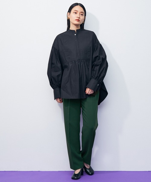 ADAM ET ROPE'(アダムエロペ)の「【WEB限定】センタープレスカラーパンツ(スラックス・レディース・キナリ/ダークグリーン/レッド・34/36/38)」の15枚目の写真