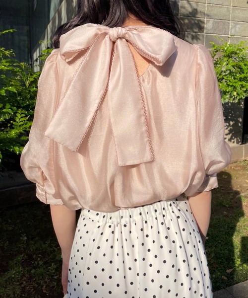 one after another NICE CLAUP(ワンアフターアナザーナイスクラップ)の「バックリボンオーガンジーブラウス(シャツ/ブラウス・レディース・ブラック/ベージュ/オフホワイト・FREE)」の4枚目の写真