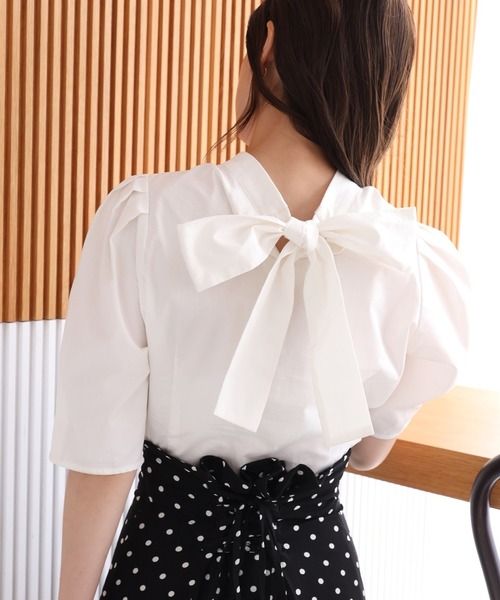 one after another NICE CLAUP(ワンアフターアナザーナイスクラップ)の「バックリボン袖コンシャスブラウス(シャツ/ブラウス・レディース・オフホワイト/ブラウン系その他/ベージュ系その他/ピンクベージュ・FREE)」の3枚目の写真
