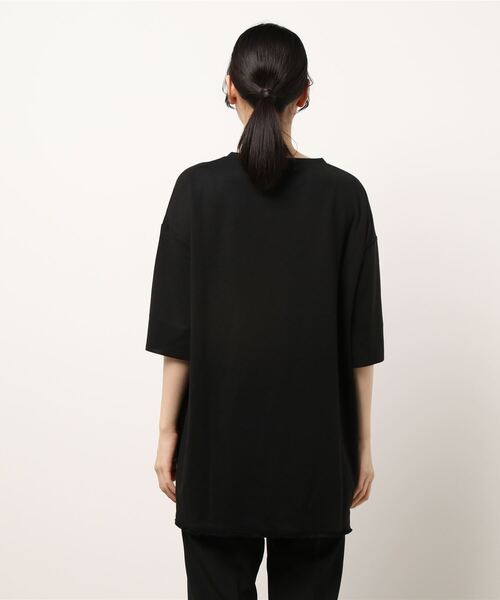 CAPRICIEUX LE'MAGE（カプリシューレマージュ）の「フリンジトリムTシャツ（Tシャツ/カットソー・レディース・ホワイト/ブラック/ベージュ・FREE）」の4枚目の写真