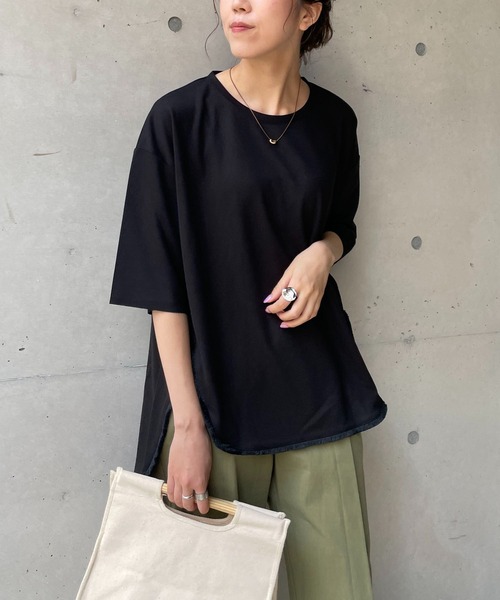 CAPRICIEUX LE'MAGE（カプリシューレマージュ）の「フリンジトリムTシャツ（Tシャツ/カットソー・レディース・ホワイト/ブラック/ベージュ・FREE）」の2枚目の写真