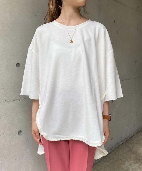 CAPRICIEUX LE'MAGE（カプリシューレマージュ）の「フリンジトリムTシャツ（Tシャツ/カットソー・レディース・ホワイト/ブラック/ベージュ・FREE）」の6枚目の写真