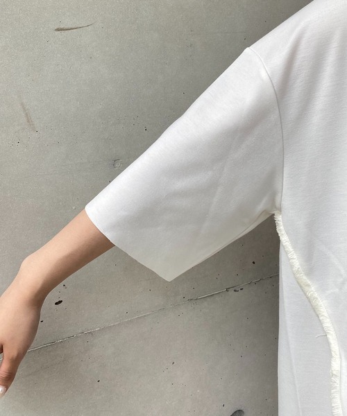 CAPRICIEUX LE'MAGE（カプリシューレマージュ）の「フリンジトリムTシャツ（Tシャツ/カットソー・レディース・ホワイト/ブラック/ベージュ・FREE）」の10枚目の写真