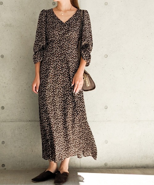 Per sist ence（パーシエンス）の「Per sist ence/パーシエンス　フラワープリント レトロ ロングワンピース（ワンピース・レディース・イエロー/ブルー/アイボリー/ブラック・FREE）」の3枚目の写真