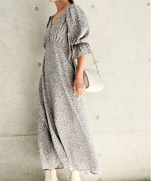 Per sist ence（パーシエンス）の「Per sist ence/パーシエンス　フラワープリント レトロ ロングワンピース（ワンピース・レディース・イエロー/ブルー/アイボリー/ブラック・FREE）」の19枚目の写真