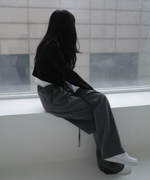 MANGROVE(マングローブ)の「ストリングベルトリラックスストレートスラックス(スラックス・レディース・ブラック/グレー・MEDIUM/LARGE)」の8枚目の写真