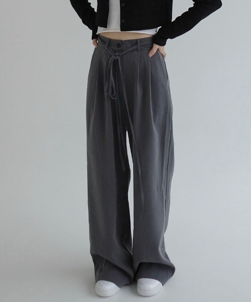 MANGROVE(マングローブ)の「ストリングベルトリラックスストレートスラックス(スラックス・レディース・ブラック/グレー・MEDIUM/LARGE)」の3枚目の写真