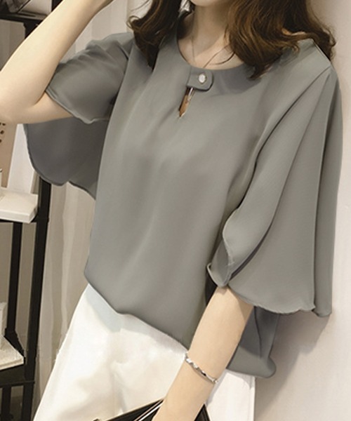 Amulet(アミュレット)の「フレアスリーブブラウス(シャツ/ブラウス・レディース・ホワイト/グレー/ピンク・M/L/XL)」の2枚目の写真