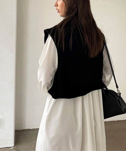 Shelly island(シェリーアイランド)の「ケーブルショートニットベスト(ベスト・レディース・ホワイト/ブラック・FREE)」の22枚目の写真