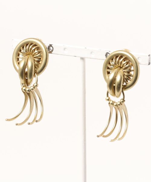 FUMIE TANAKA(フミエタナカ)の「【FUMIE=TANAKA / フミエタナカ】curl earring カール イヤリング(イヤリング・レディース・シルバー/ゴールド・FREE)」の4枚目の写真