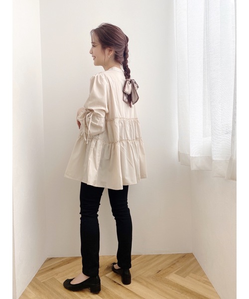 JUMELLE(ジュメロ)の「ティアードリボンブラウス(シャツ/ブラウス・レディース・ベージュ・FREE)」の4枚目の写真