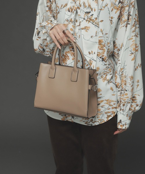 SENSE OF PLACE by URBAN RESEARCH（センスオブプレイスバイアーバンリサーチ）の「2WAYサイドベルトミニトートバッグ（ショルダーバッグ・レディース・ブラック/カーキ/モカ・ONE）」の11枚目の写真