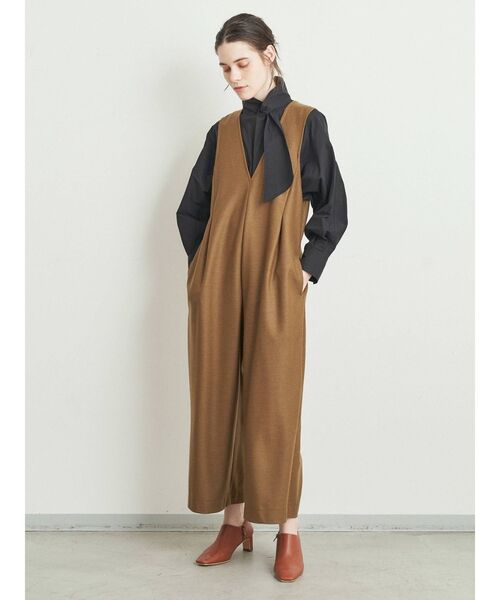 ELENDEEK（エレンディーク）の「スカーフカラーブラウス（シャツ/ブラウス・レディース・ブラック/オフホワイト/イエロー・FREE）」の7枚目の写真