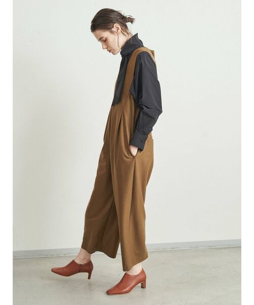 ELENDEEK（エレンディーク）の「スカーフカラーブラウス（シャツ/ブラウス・レディース・ブラック/オフホワイト/イエロー・FREE）」の10枚目の写真