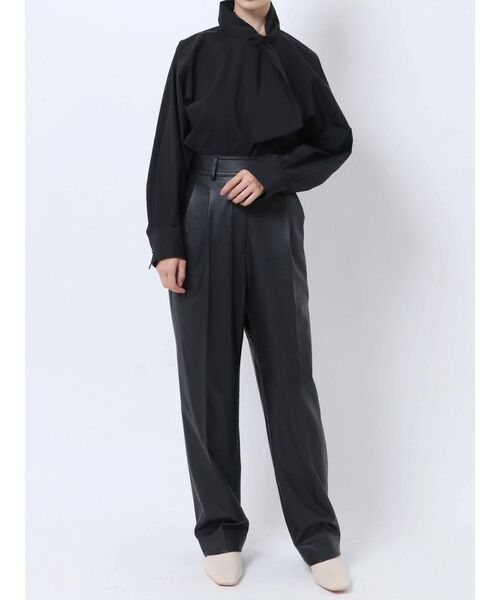 ELENDEEK（エレンディーク）の「スカーフカラーブラウス（シャツ/ブラウス・レディース・ブラック/オフホワイト/イエロー・FREE）」の18枚目の写真