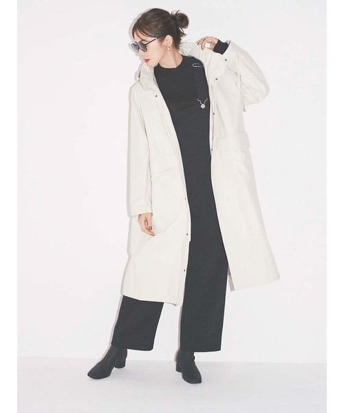 emmi(エミ)の「【emmi atelier】ストレッチサロペット(サロペット/オーバーオール・レディース・ホワイト/ブラック・1/0)」の4枚目の写真